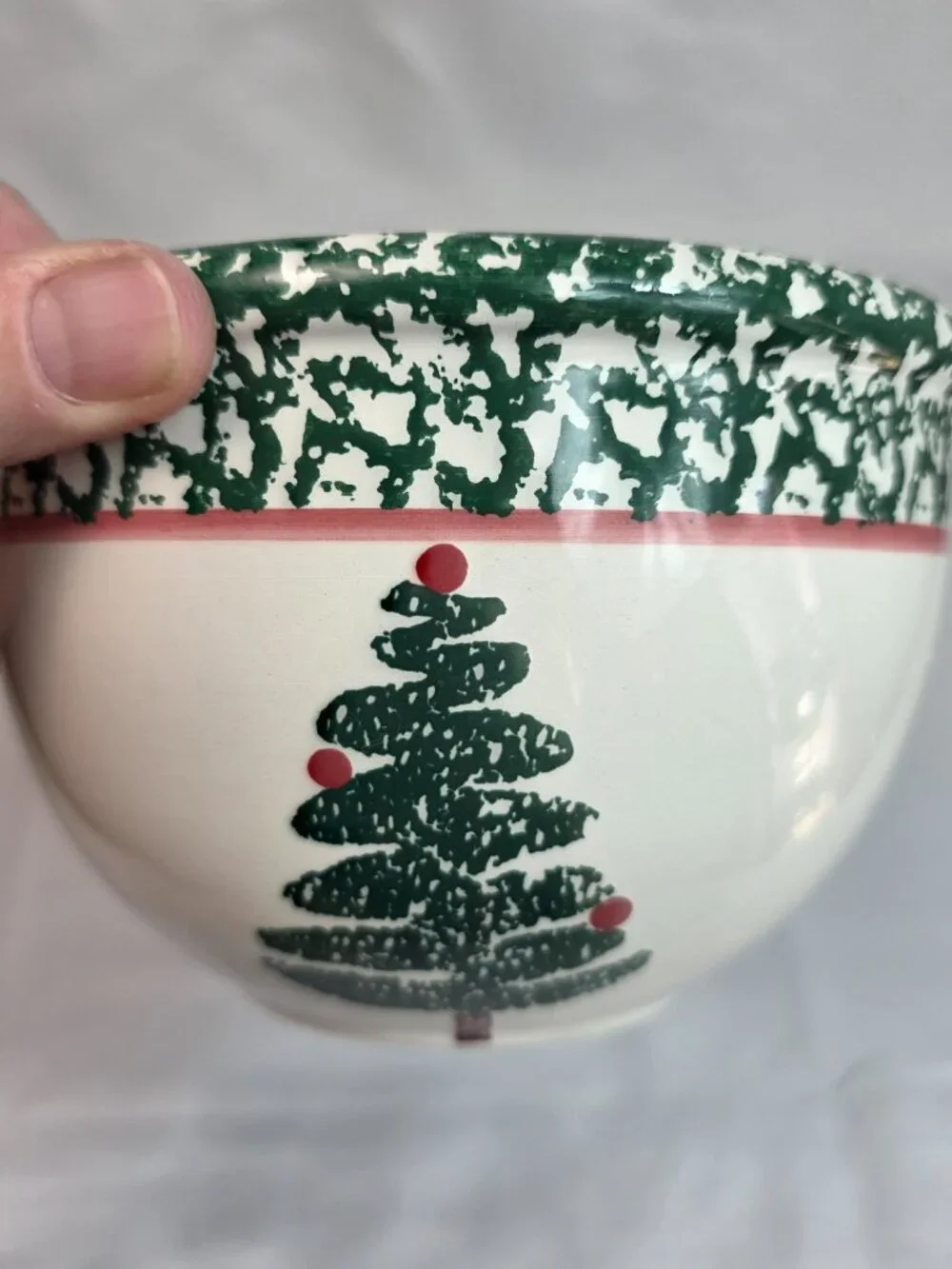 Furio Christmas Tree Mixing Bowl 7-inch Green Christmas Tree & Sponge Rim